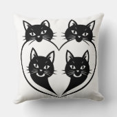 Four Cats One Heart – Cute Family Cat Love クッション (裏面)