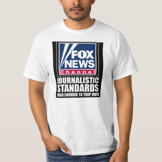 Fox News 220 -ジャーナリスティックな標準 Tシャツ (正面)