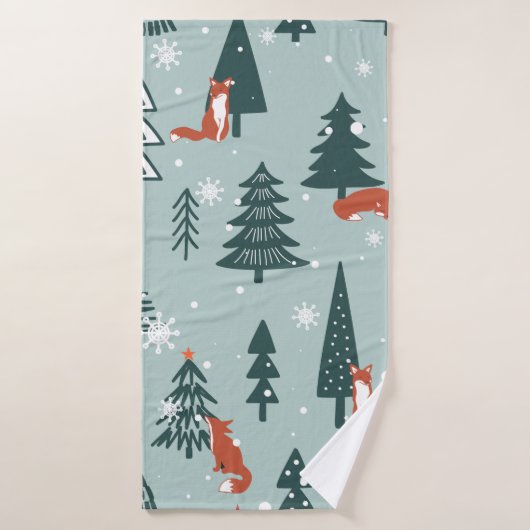 Foxes, fir-trees, snow, hand drawn. Colorful seaml バスタオル (バスタオル)