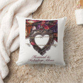 Framed & Fabulous Alone T-Shirt クッション (ブランケット)