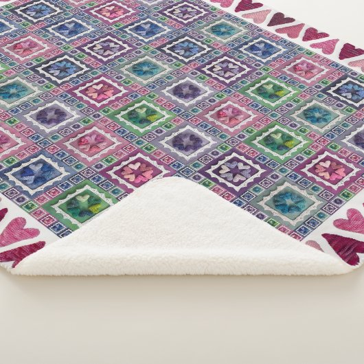 Framed Hearts Patchwork Fleece Blanket シェルパブランケット (3/4)