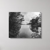 Framed in Stillness キャンバスプリント (正面)