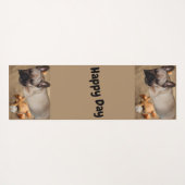 Französische Bulldogge am Meer im Urlaub ヨガマット (裏面(横))