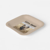 Französische Bulldogge im Stroh French Bulldog  ペーパープレート (傾斜あり)