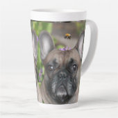 Französische Bulldogge mit Biene French Bulldog カフェラテマグ (右アングル)