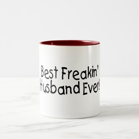 Freakinの最も最高のな夫 ツートーンマグカップ (中央)