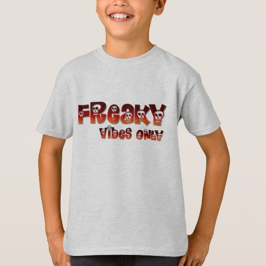 "Freaky Vibes Only"-dgn4 by Maaya Prints, キッズ向け Tシャツ (正面)