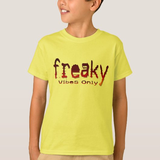 "Freaky Vibes Only"-dgn5 by Maaya Prints, キッズ向け Tシャツ (正面)