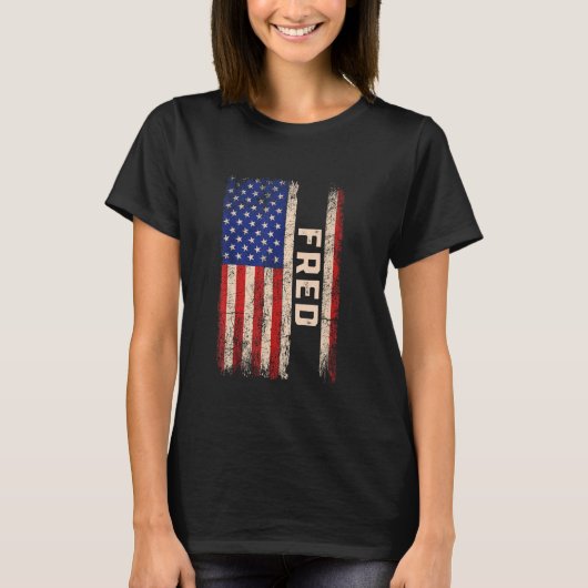 FredファーストネームShirt Fred Name American Flag Tシャツ (正面)