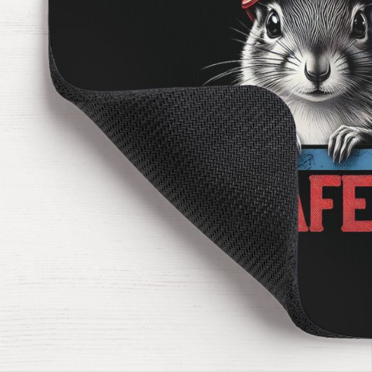 Fred The Raccoon P Nutリスはペットを安全にする マウスパッド (コーナー)