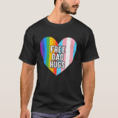 Free Dad Hugs Rainbow Heart Lgbt Pride Month Tシャツ (正面)