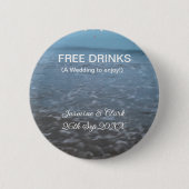 Free drinks save the date beach wedding add name 缶バッジ (正面)