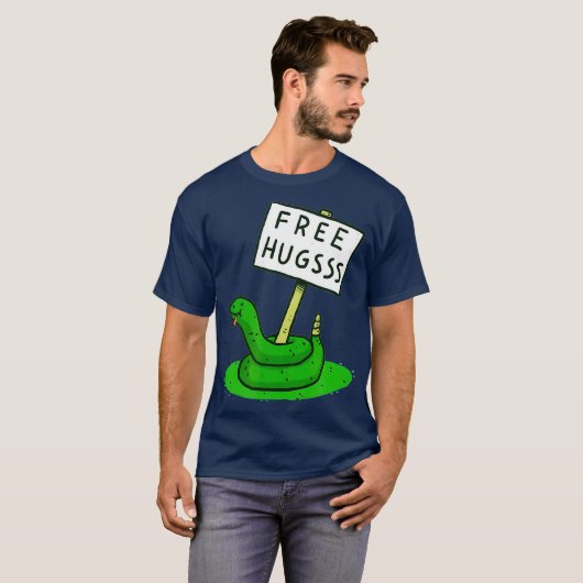 Free Hugsss Funny Cute Snake Hug Lovers Tシャツ (正面フル)