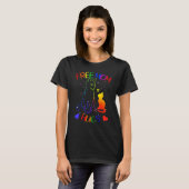 Free mom hugs gay pride LGBT support Mom Mama cat  Tシャツ (正面フル)