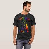Free mom hugs gay pride LGBT support Mom Mama cat  Tシャツ (正面フル)