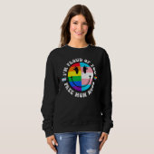 Free Mom Hugs Groovy Hippie Face LGBT Rainbow Tran スウェットシャツ (正面フル)