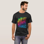 Free Mom Hugs - LGBT Rainbow. Sunflower Tシャツ (正面フル)