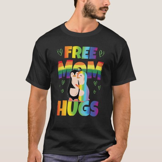 Free Mom Hugs Pride Month Pride Parade Rainbow Tシャツ (正面)