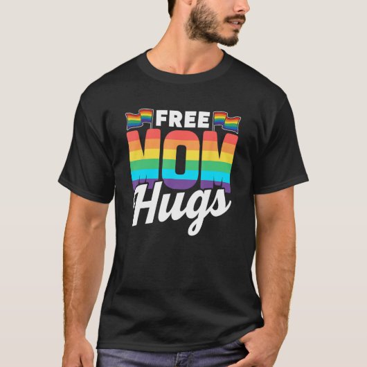 Free Mom Hugs Rainbow Gay Lgbtq Pride Proud Mother Tシャツ (正面)