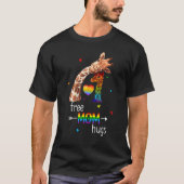 Free Mom Hugs Rainbow Giraffe Heart Lgbt Pride Mo Tシャツ (正面)