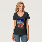 FREE Vaccinated HUG I m Fully Vaxxed USA Flag Vin Tシャツ (正面フル)