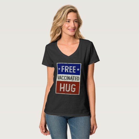 FREE Vaccinated HUG I m Fully Vaxxed USA Flag  Vin Tシャツ (正面フル)
