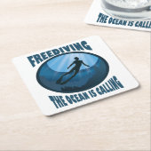 Freediving -海が水中ダイバーを呼び出している スクエアペーパーコースター (アングル)