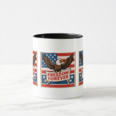 Freedom Forever  American Flag Bald Eagle マグカップ (中央)