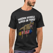 Freedom Huddle Murica on Three 4th of July Patriot Tシャツ (正面)