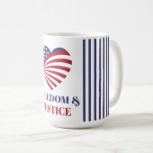 Freedom & Justice American Flag with Heart.  コーヒーマグカップ (正面右)