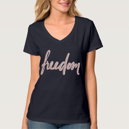 FREEDOM Minimal Text DesignT-Shirt Tシャツ (正面)