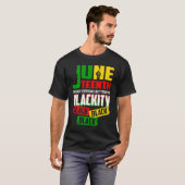 Freeish 1865 Black History Pride African American  Tシャツ (正面フル)