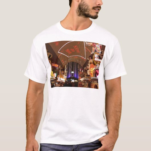Fremontの通りの経験-ラスベガス Tシャツ (正面)
