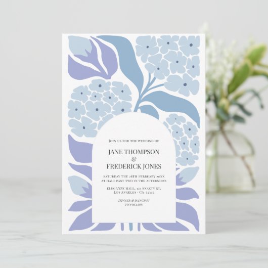 French Blue Abstract Floral Modern Spring Wedding 招待状 (スタンド正面)