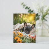 French Bulldog in Knitted Dog Attire シーズンポストカード (スタンド正面)