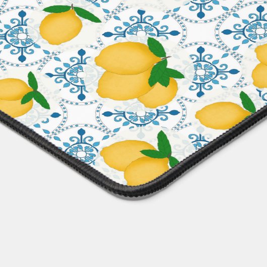 French Country Lemon Blue Tile Pattern デスクマット (コーナー)