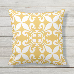 French Fleur de Lys Patternの黄色 クッション