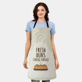 Fresh Buns Coming Through Funny Bakery Apron エプロン (着用した状態)