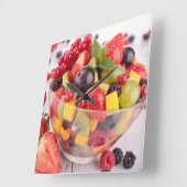Fresh fruit salad スクエア壁時計 (傾斜)