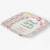 Fresh Off The Market Whimsical Bridal Shower ペーパープレート (傾斜あり)