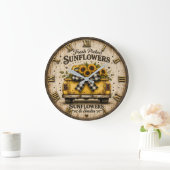 Fresh Picked Sunflowers Vintage Yellow Farm Truck ラージ壁時計 (ホーム)