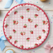 Fresh Strawberry with Pink Gingham Pattern ペーパープレート