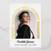 Freshly Graduated 2026 Inline Grad Announcement 箔シーズンカード (正面)
