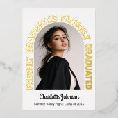 Freshly Graduated Inline Graduation Announcement 箔シーズンカード (正面)