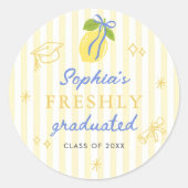 Freshly Graduated Lemon Blue Bow Graduation ラウンドシール (正面)