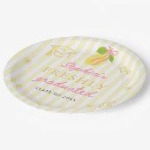 Freshly Graduated Lemon Pink Bow Graduation ペーパープレート (アングル)