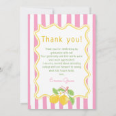 Freshly Graduated Lemon Pink Stripes Graduation サンキューカード (裏面)