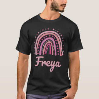 Freya Name Personalized Funny Women Pink Rainbow F Tシャツ