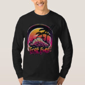 Fried Rice with a Nostalgic 80s Retrowave Aestheti Tシャツ (正面)