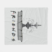 FRIENDS™の噴水 フリースブランケット (正面(横))
